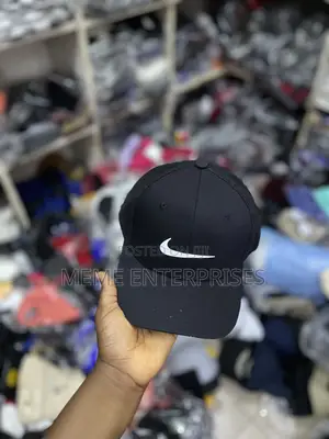 Black Face Cap .
