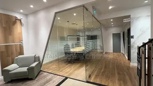 Transparent Beautiful Office Glass Partition