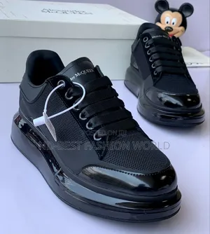 Alexander McQueen Luxury Shoe