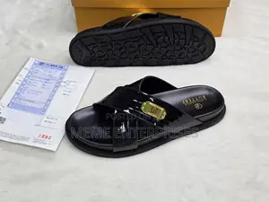 Cooperate Palm Slipper