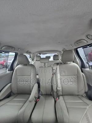 Toyota Sienna LE 7-Passenger 4dr Minivan AWD (3.5L 6cyl 6A) 2014 Gray