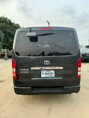 Toyota HiAce 2010 Black