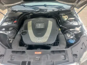 Mercedes-Benz C300 Luxury Sedan RWD (3.0L 6cyl 7A) 2011 Silver