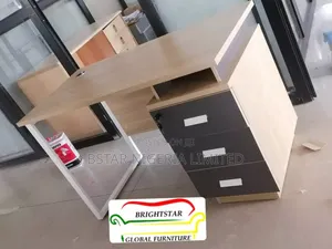 Modern Executive Office Desk With Drawer Storage