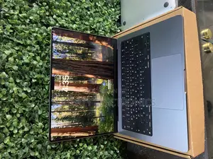 Laptop Apple MacBook Pro 2023 M3 Pro 14-Inch 16GB Apple M3 SSD 1T