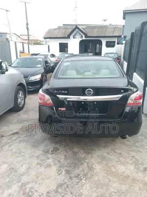 Nissan Altima 2.5 S 4dr Sedan (2.5L 4cyl CVT) 2015 Black