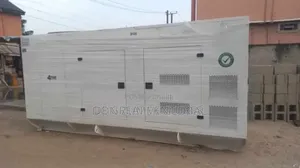 Brand New Perkins 650kva Soundproof Diesel Lister Generator