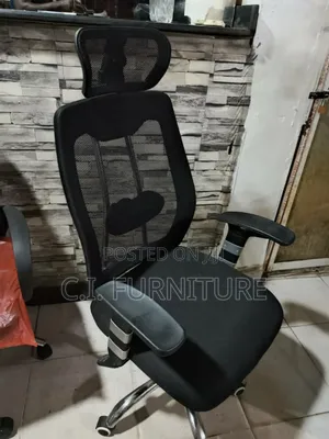 Good Office Chair With Head Rest and Support