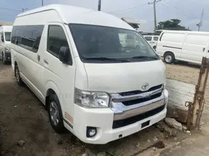 Toyota HiAce 2017 White