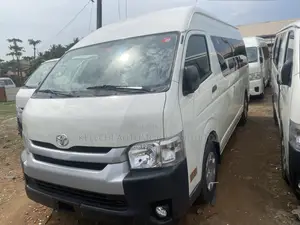 Toyota HiAce 2018 White