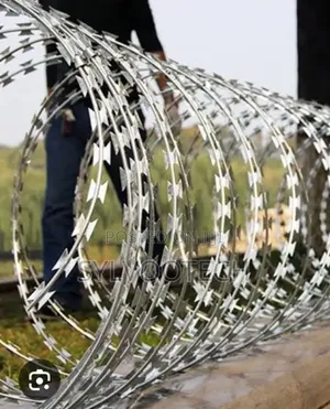 High Quality Barb Wire Fencing Installation