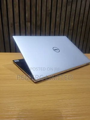 Laptop Dell XPS 15 9500 4GB Intel Core i7 SSD 512GB