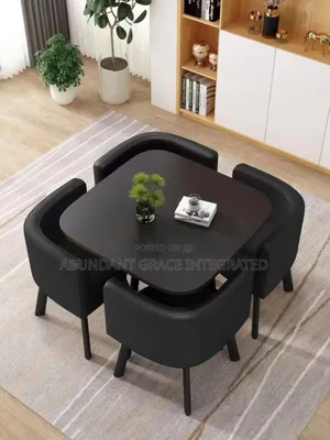 Portable Dinning Set.