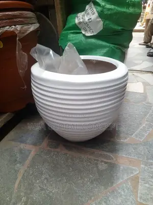 Step Line Around Fiber Flower Pot