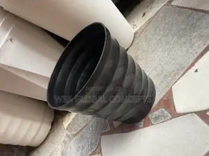 Fiber Plastic Flowers Pot Black And White Available