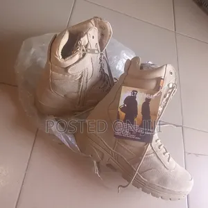 Delta Combat Desert Boots