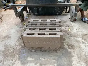 Decking Block Molding Machine (3000 Blocks Daily)