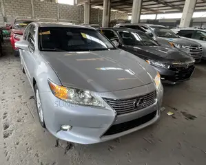 Lexus ES 2015 Silver