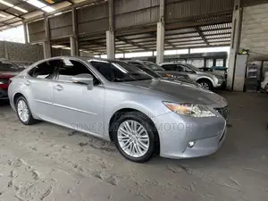 Lexus ES 2015 Silver