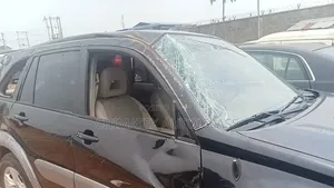 Rav4 2002 Windscreen Glass Available We Deliver Install
