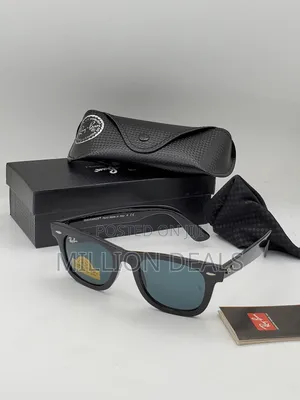 Stylish Black Wayfarer Men's Sunglasses