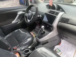 Toyota Verso 1.8 2013 Silver