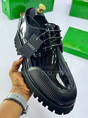 Men's Gucci Glossy Leather Lace Up Shoe