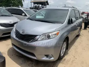 Toyota Sienna 2014 Gray