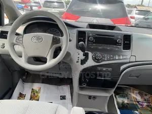Toyota Sienna 2014 Gray