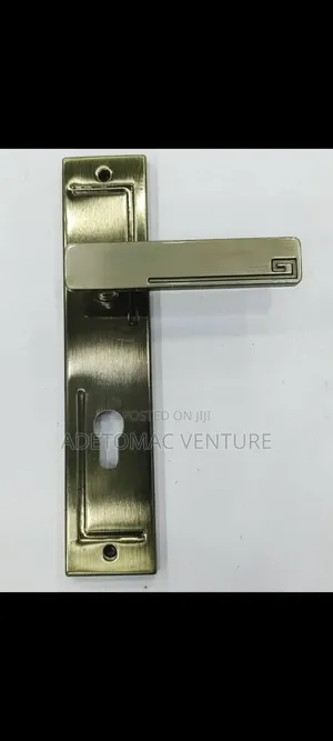 Lock Set and Handle
