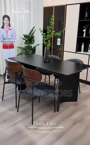 Wooden 4 Seater Dinning Set