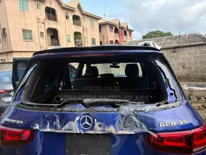 Mercedes Glb350 Back Glass Available We Deliver Fix