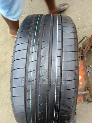 285 40 R21 Goodyear Non China