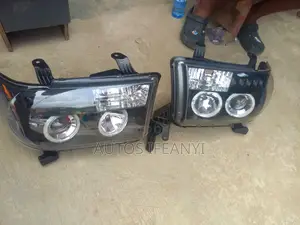 Headlight for Toyota Tundra an Sequoia 2010 Available