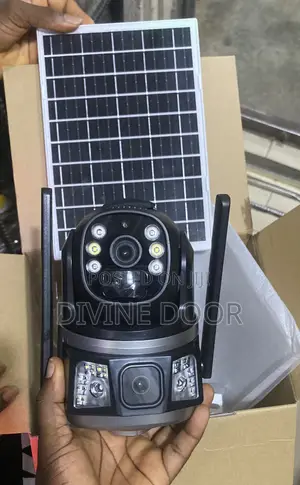 3 Camera in One PTZ Solar Camera