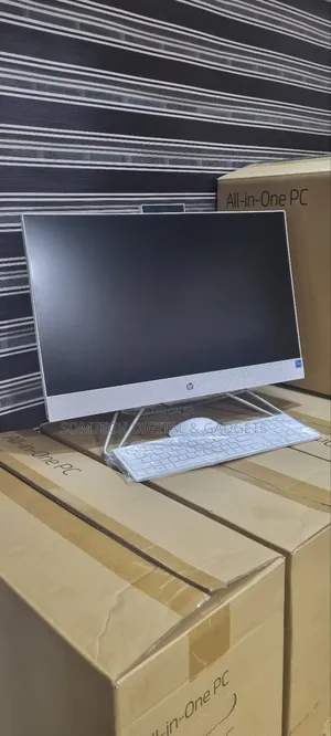 New Desktop Computer HP AiO 27 8GB Intel Core I3 SSD 512GB