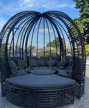 High Quality Outdoor Bed