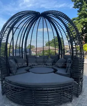 High Quality Outdoor Bed