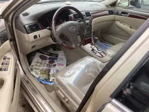 Lexus ES 330 Sedan 2004 Gold