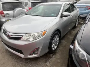 Toyota Camry LE 4dr Sedan (2.5L 4cyl 6A) 2012 Silver