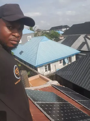 Pro Solar Installer + International Cops
