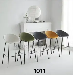 Posh Bar Stool
