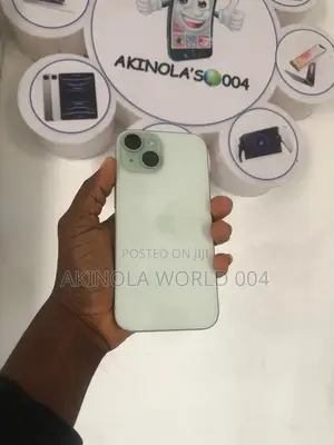 Apple iPhone 15 128 GB Green
