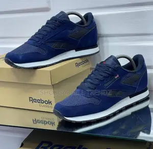 Reebok Sneakers