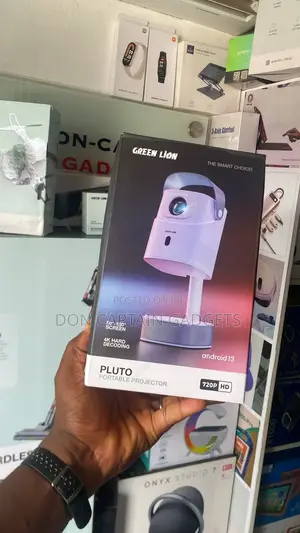 Green Lion Pluto Projector Android 13