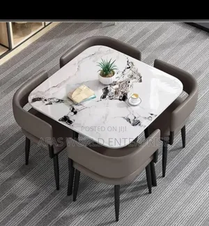 Amazing Dinning Table and 4 Chairs