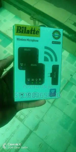 Wireless Microphone With Noise Cancellation