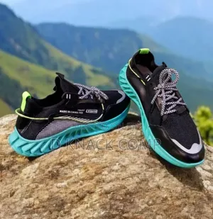 Black Running Snacker With a Touch of Green