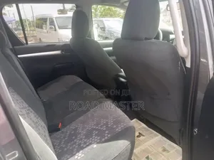 Toyota Hilux 2016 Gray