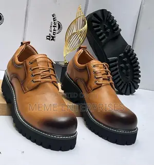 Brown Dr Martens <<